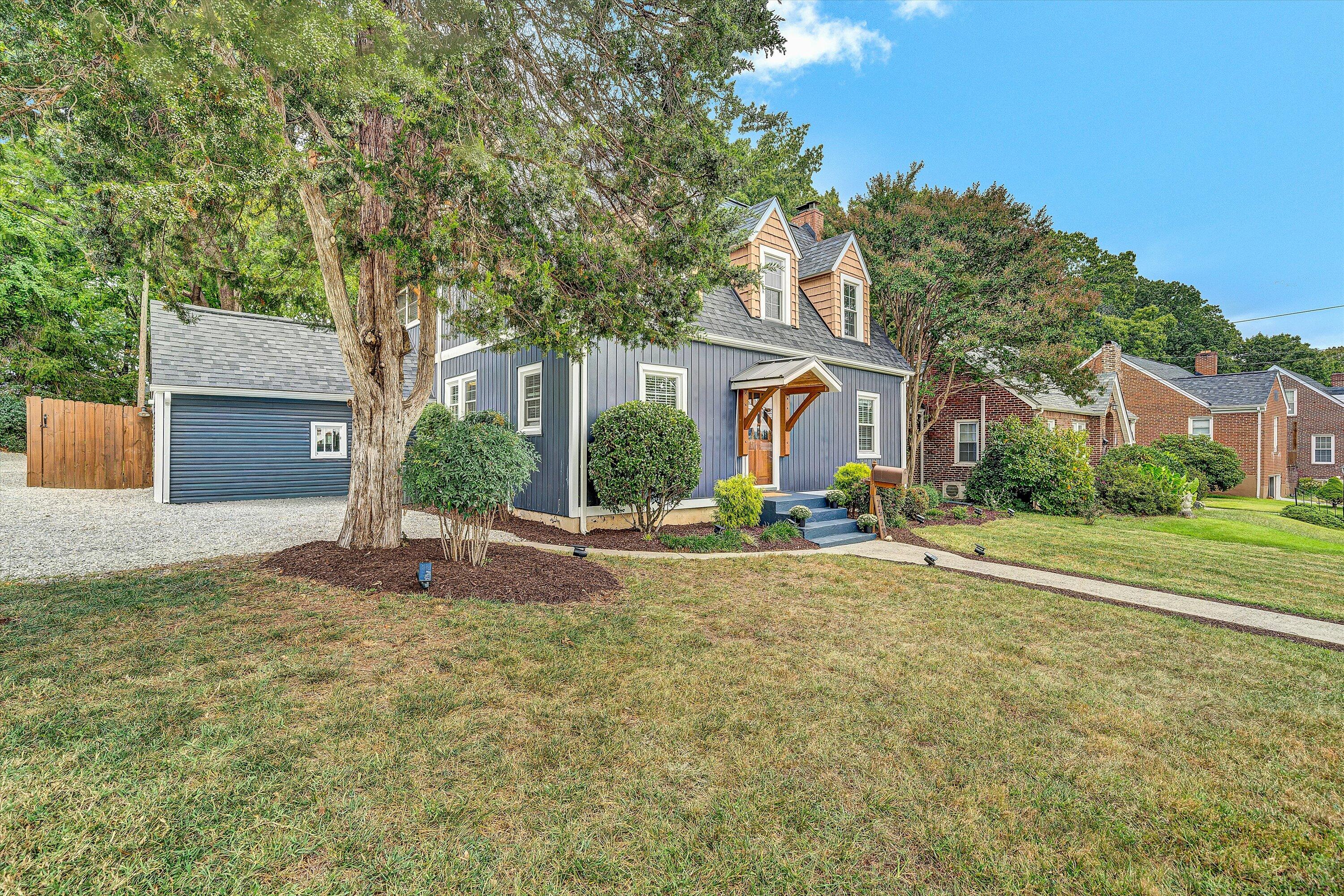 2529 Tillett Road Southwest Roanoke, VA 24015 - Photo 2 of 44 02-VM-06266