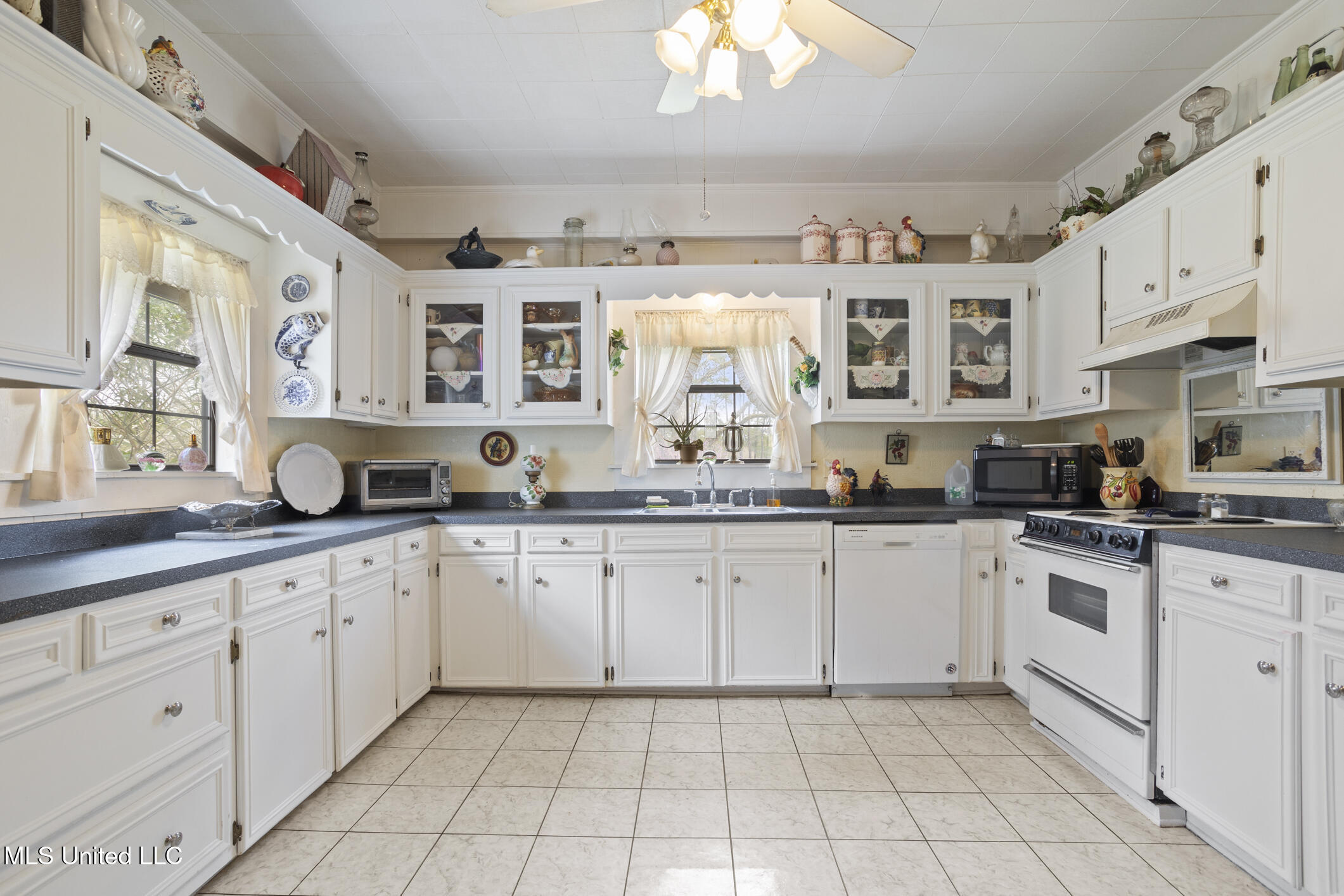 810 North Maple Drive Braxton, MS 39044 - Photo 14 of 29 810 Maple-17