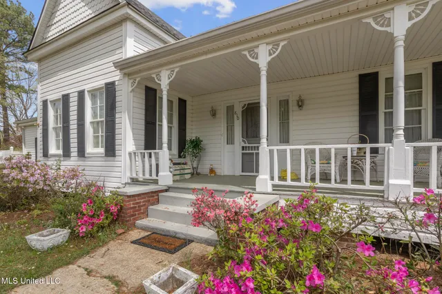 $219,000 | 810 North Maple Drive, Mendenhall, MS 39114