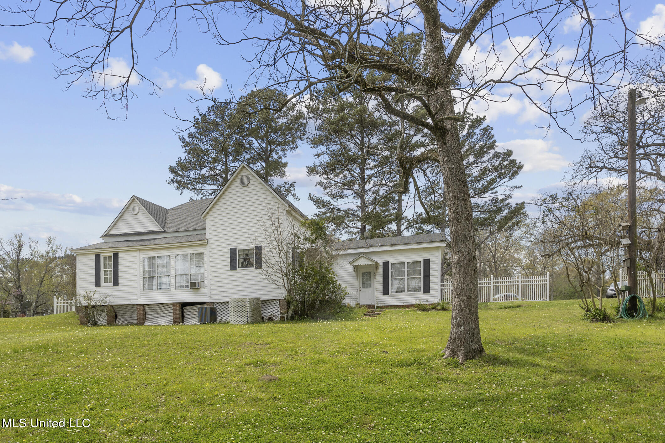 810 North Maple Drive Braxton, MS 39044 - Photo 9 of 29 810 Maple-9