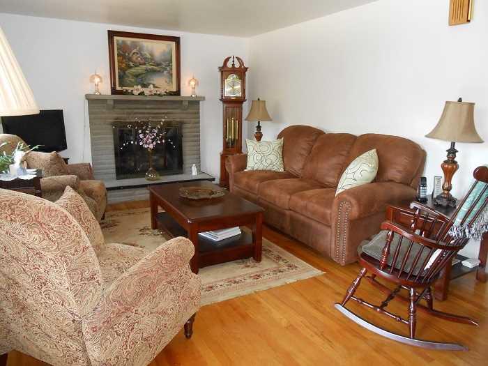 461 Unity Trestle Road Plum, PA 15239 - Photo 3 of 19 Living Room.