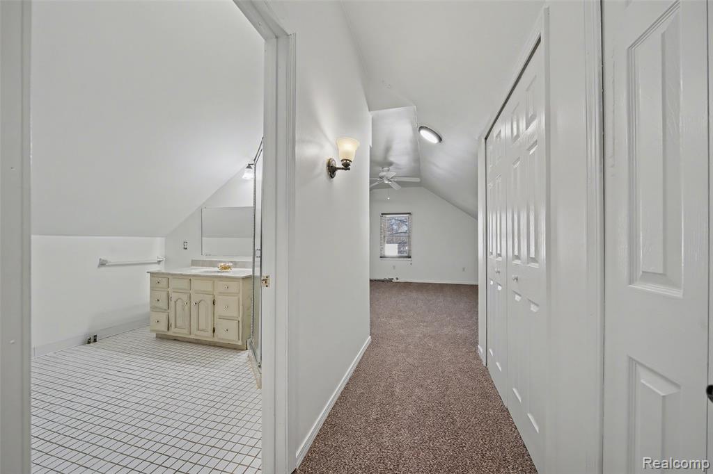 1119 East Maple Road Birmingham, MI 48009 - Photo 29 of 41 Gallery Image 29