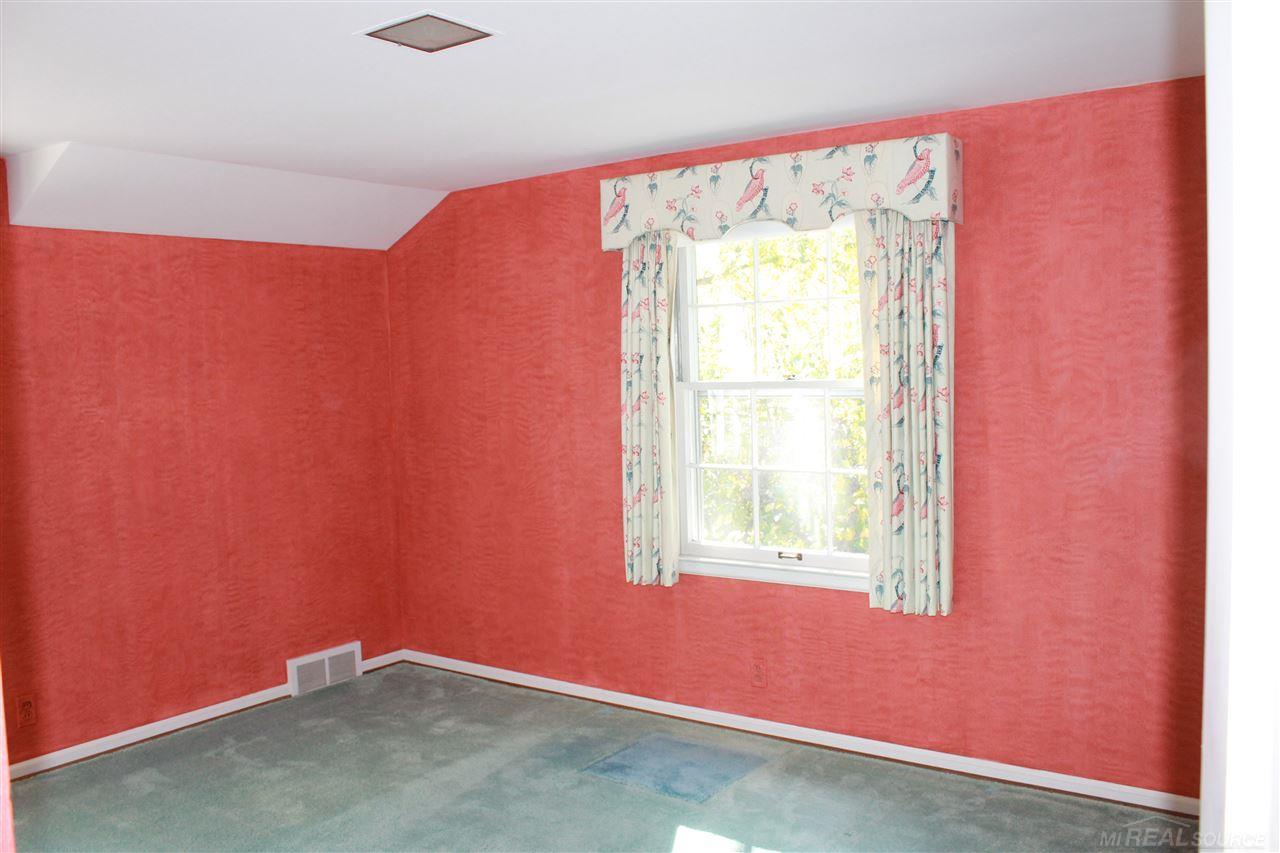 350 Moross Road Grosse Pointe, MI 48236 - Photo 66 of 70 31306320-66.JPG