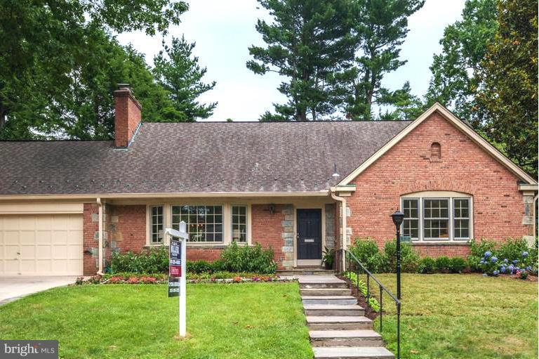 Charming Cape Cod in sought after Sumner