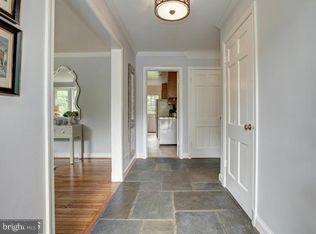 5910 Overlea Road Bethesda, MD 20816 - Photo 2 of 23 Interior (General)