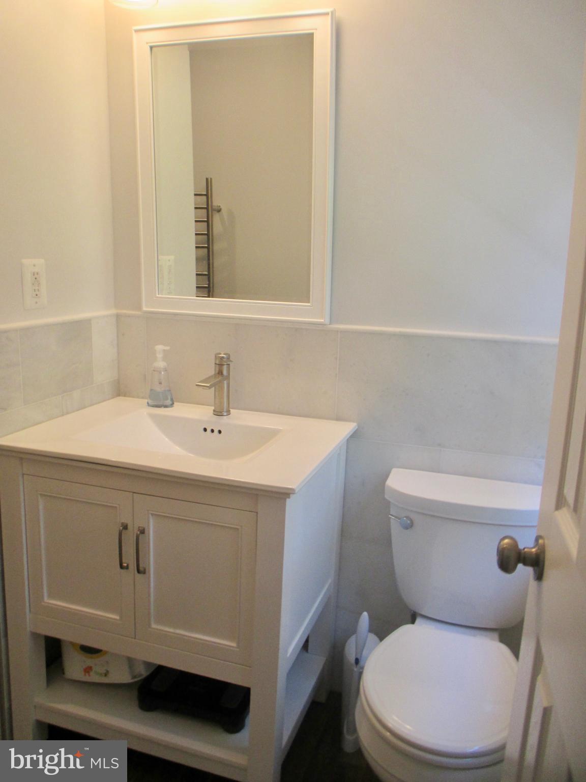 5910 Overlea Road Bethesda, MD 20816 - Photo 14 of 23 Bath