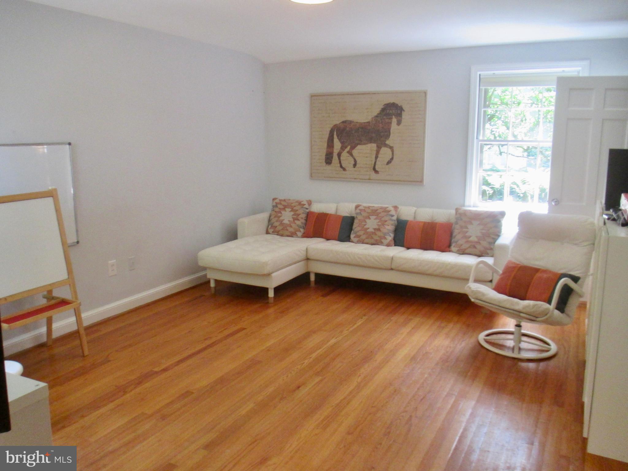 5910 Overlea Road Bethesda, MD 20816 - Photo 10 of 23 Family Room