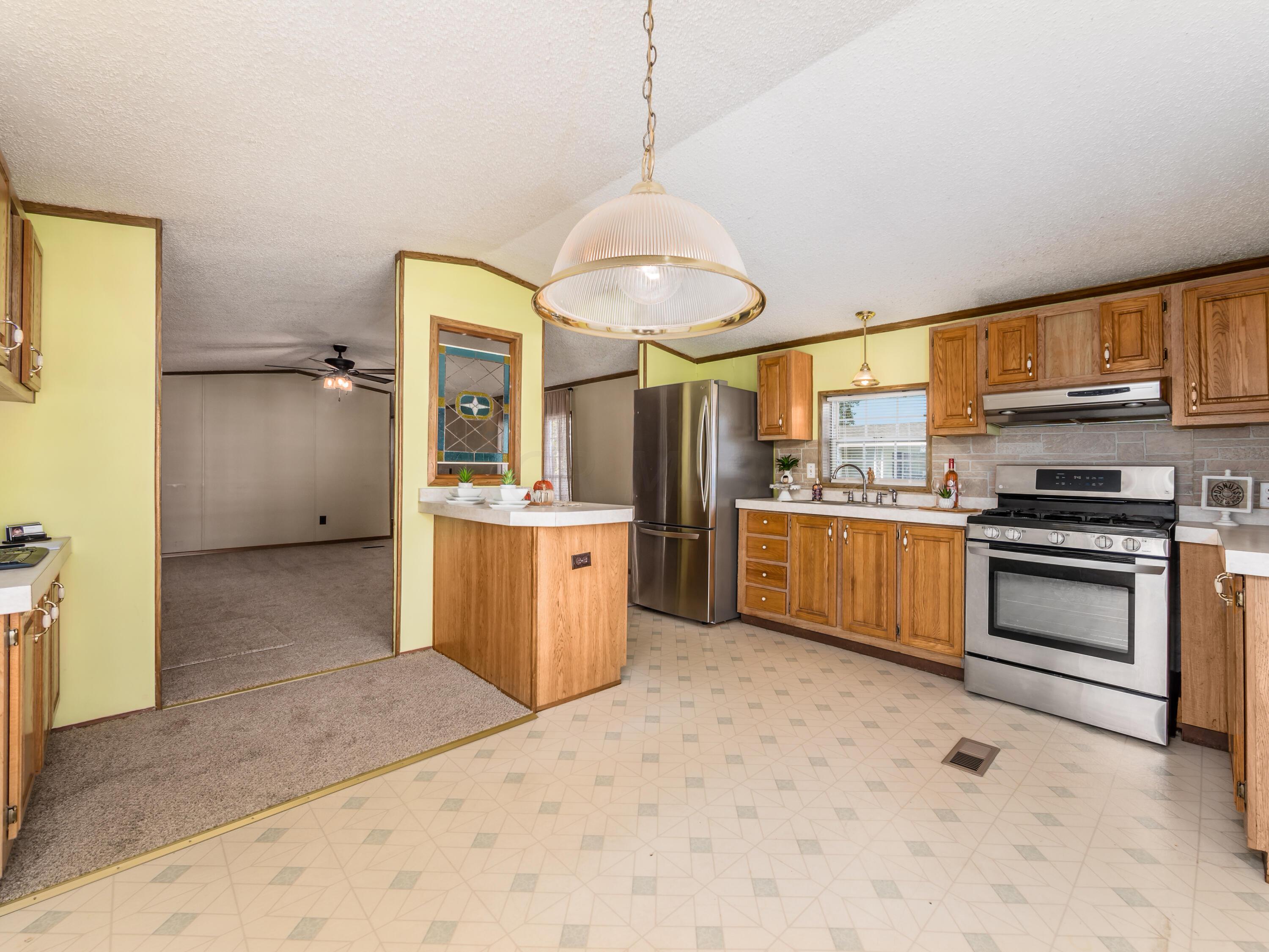 367 Chambersburg Road Columbus, OH 43207 - Photo 20 of 37 Kitchen