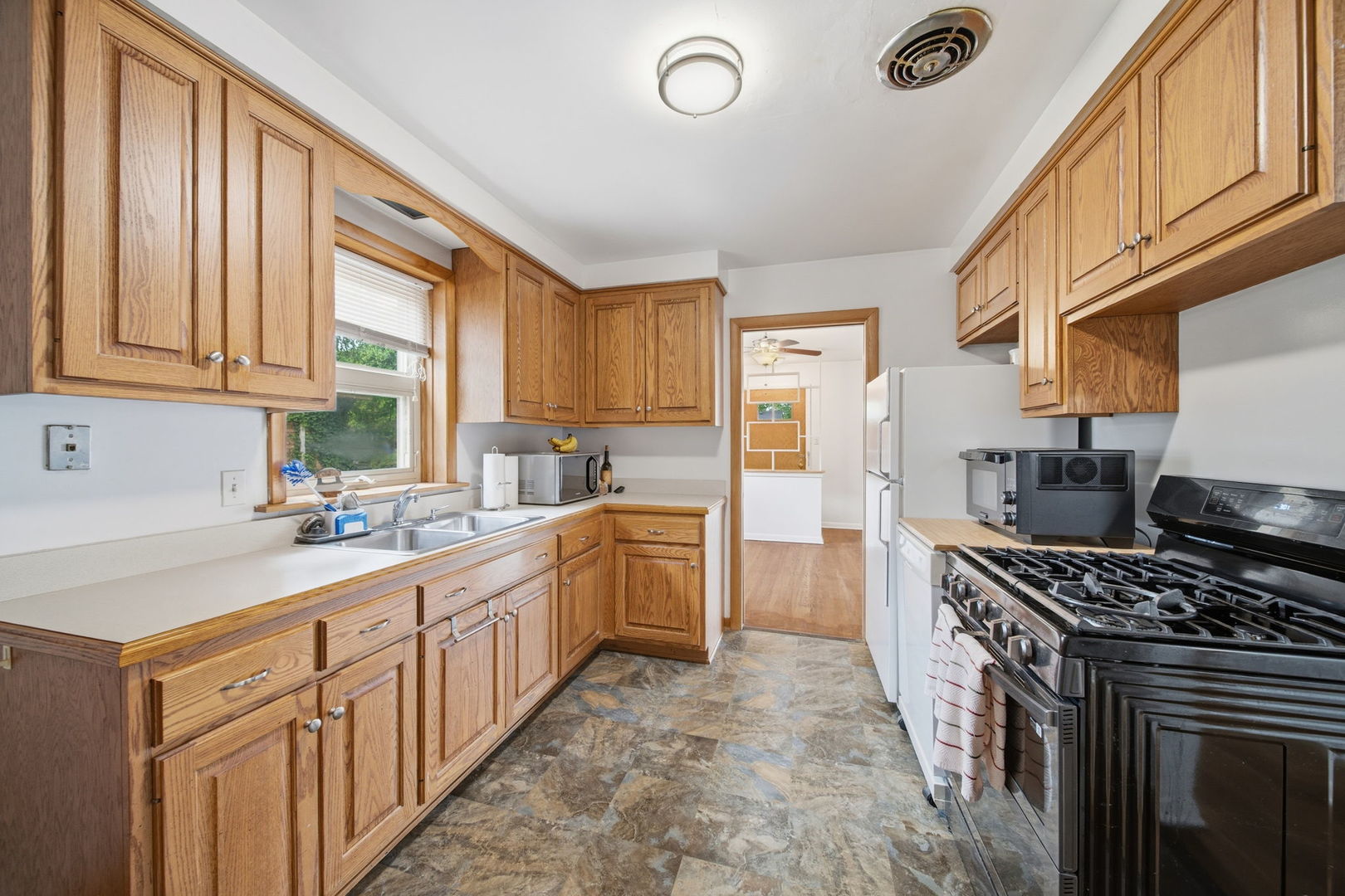 1413 Evergreen Road Homewood, IL 60430 - Photo 13 of 23