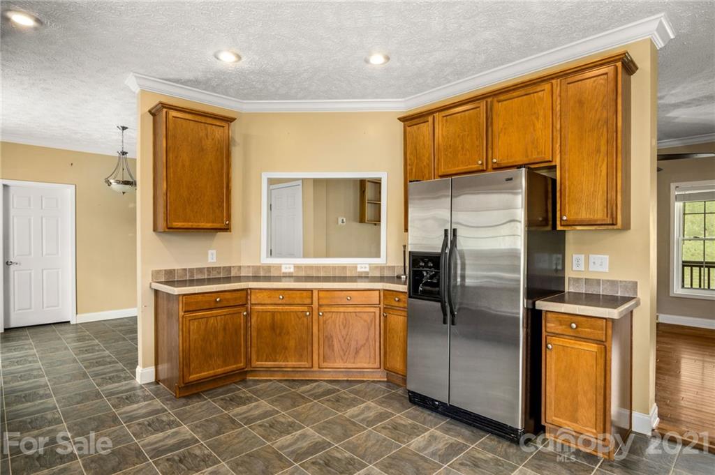 357 Clark Road Marshall, NC 28753 - Photo 13 of 48 Gallery Image 13