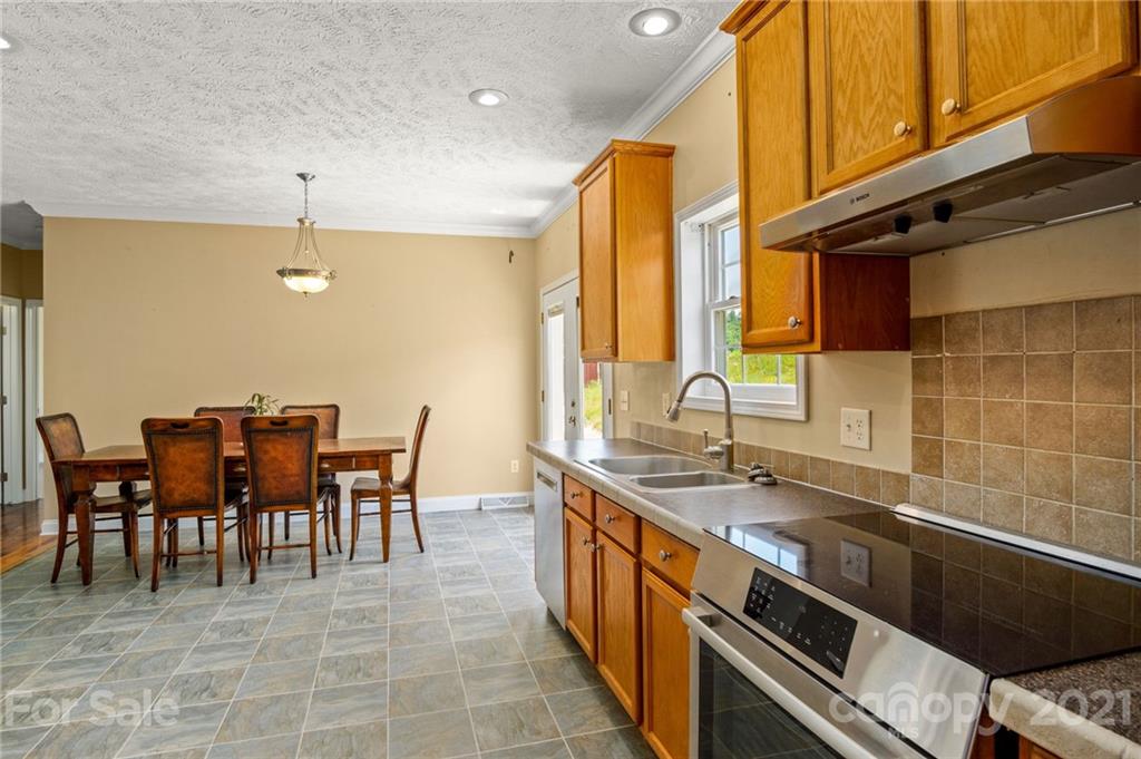357 Clark Road Marshall, NC 28753 - Photo 15 of 48 Gallery Image 15