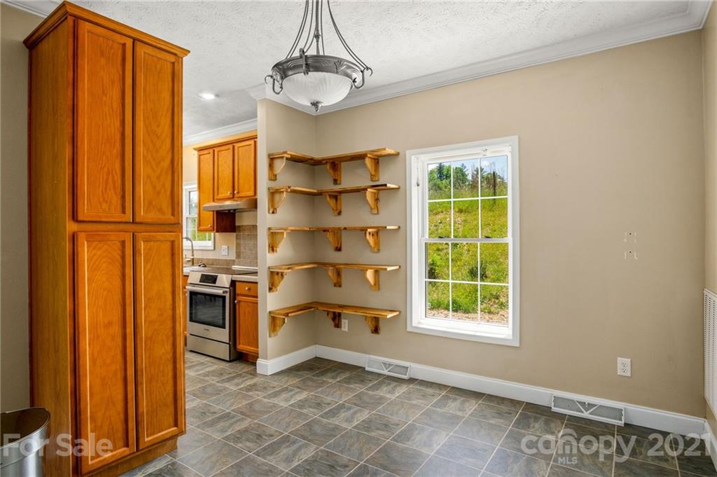 357 Clark Road Marshall, NC 28753 - Photo 16 of 48 Gallery Image 16