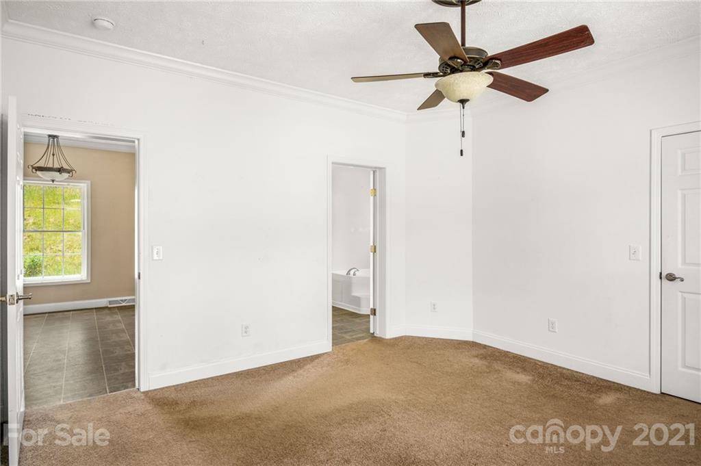357 Clark Road Marshall, NC 28753 - Photo 17 of 48 Gallery Image 17
