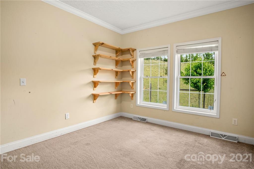 357 Clark Road Marshall, NC 28753 - Photo 20 of 48 Gallery Image 20
