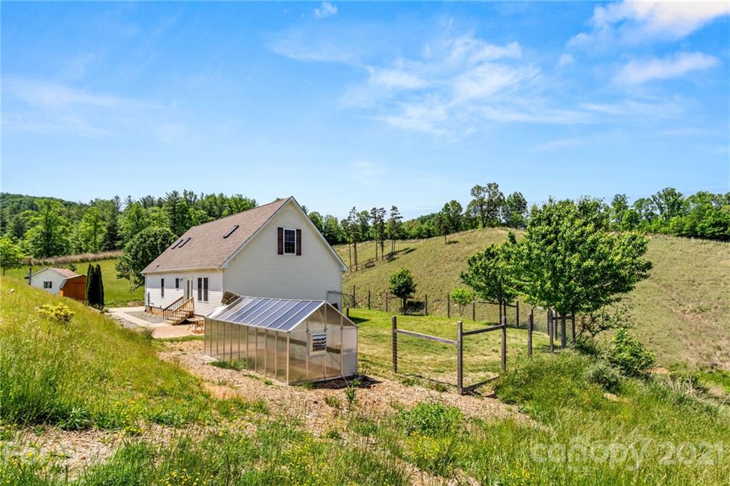 357 Clark Road Marshall, NC 28753 - Photo 3 of 48 Gallery Image 3
