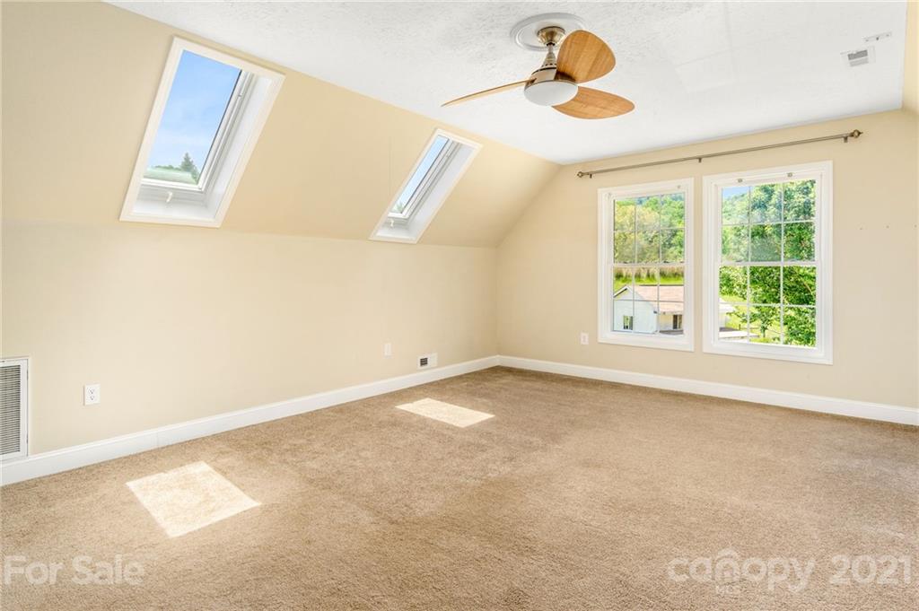 357 Clark Road Marshall, NC 28753 - Photo 24 of 48 Gallery Image 24