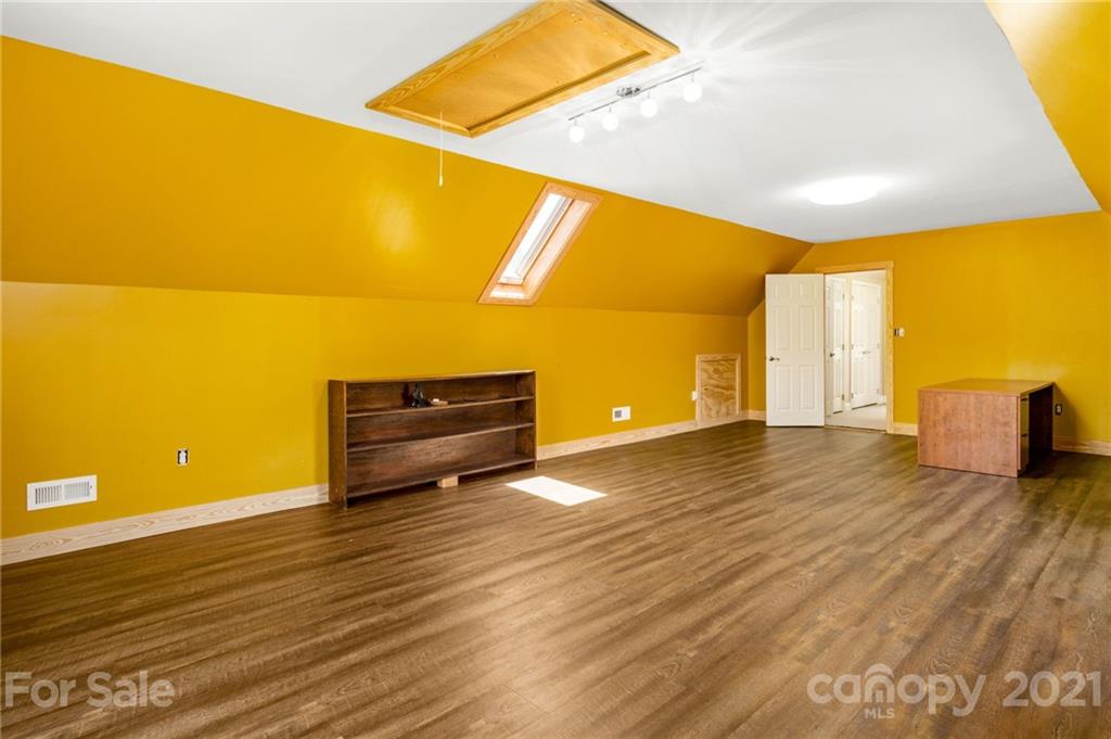 357 Clark Road Marshall, NC 28753 - Photo 27 of 48 Gallery Image 27