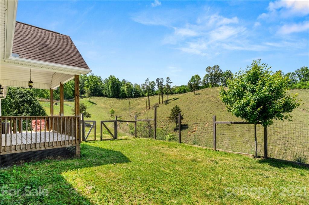 357 Clark Road Marshall, NC 28753 - Photo 7 of 48 Gallery Image 7