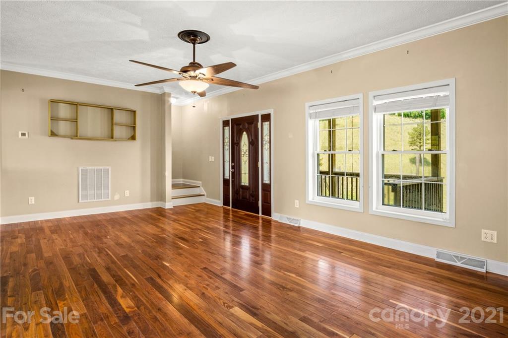 357 Clark Road Marshall, NC 28753 - Photo 8 of 48 Gallery Image 8