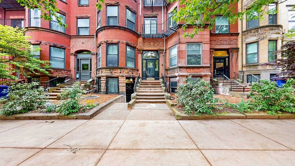 1069 Beacon Street, Unit 5 Brookline, MA 02446 - Photo 2 of 11
