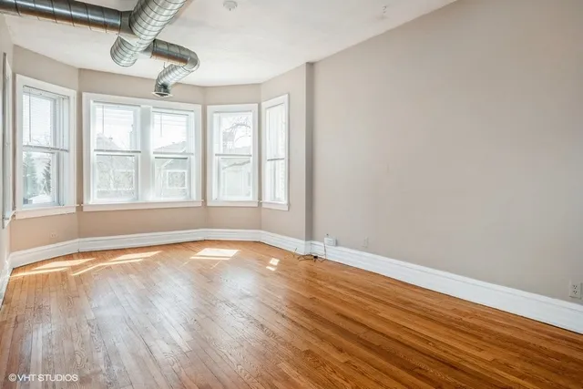 $2,400 | 2444 North Campbell Avenue, Unit 2, Chicago, IL 60647