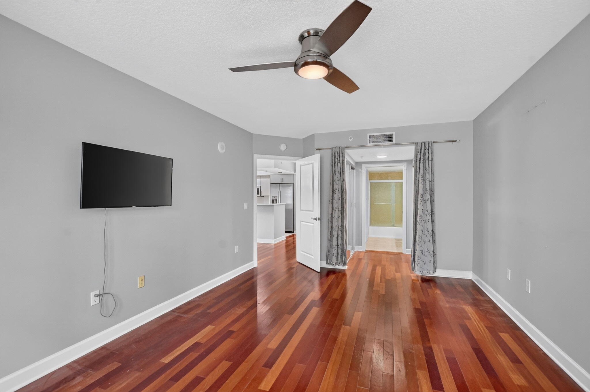 99 Southeast Mizner Boulevard, Unit 435 Boca Raton, FL 33432 - Photo 12 of 45 18-web-or-mls-DSC_1266