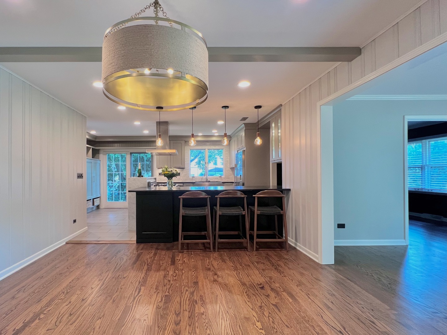 275 Cold Spring Road Barrington, IL 60010 - Photo 10 of 33 a living room with furniture and a wooden floor