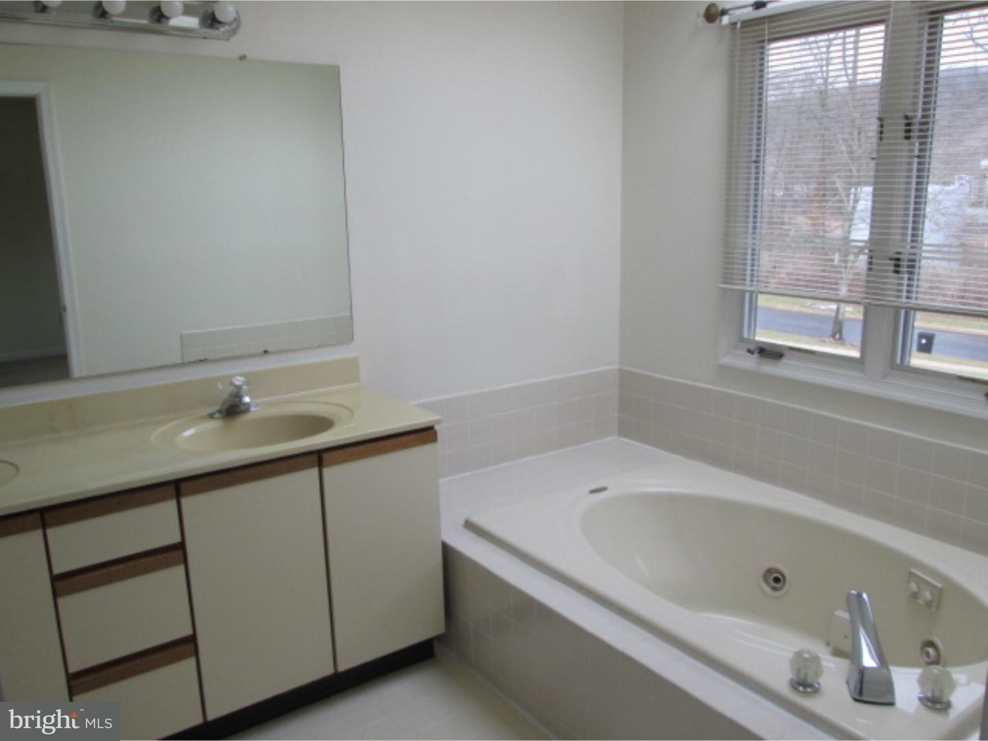 261 Fox Run Exton, PA 19341 - Photo 17 of 24 Master Bathroom