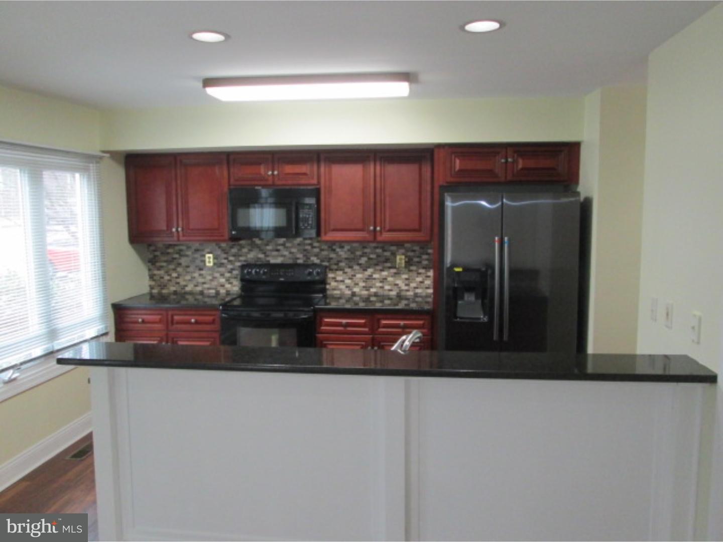 261 Fox Run Exton, PA 19341 - Photo 6 of 24 Kitchen