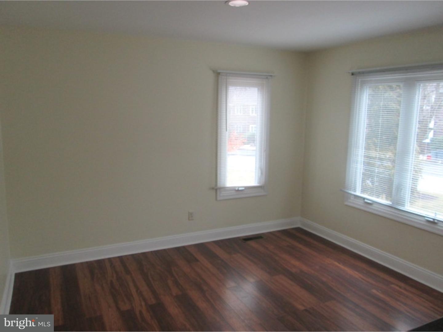 261 Fox Run Exton, PA 19341 - Photo 9 of 24 Living Room