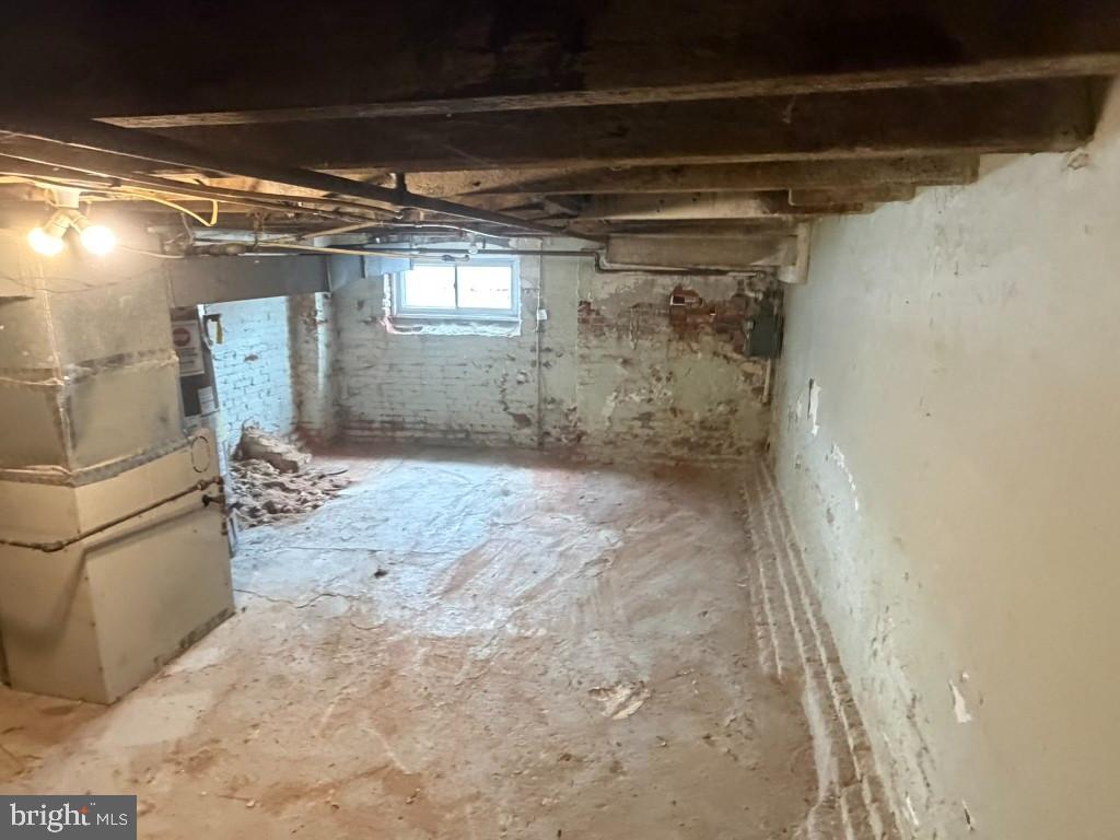 1827 North Milton Avenue Baltimore, MD 21213 - Photo 36 of 49 a view of empty room