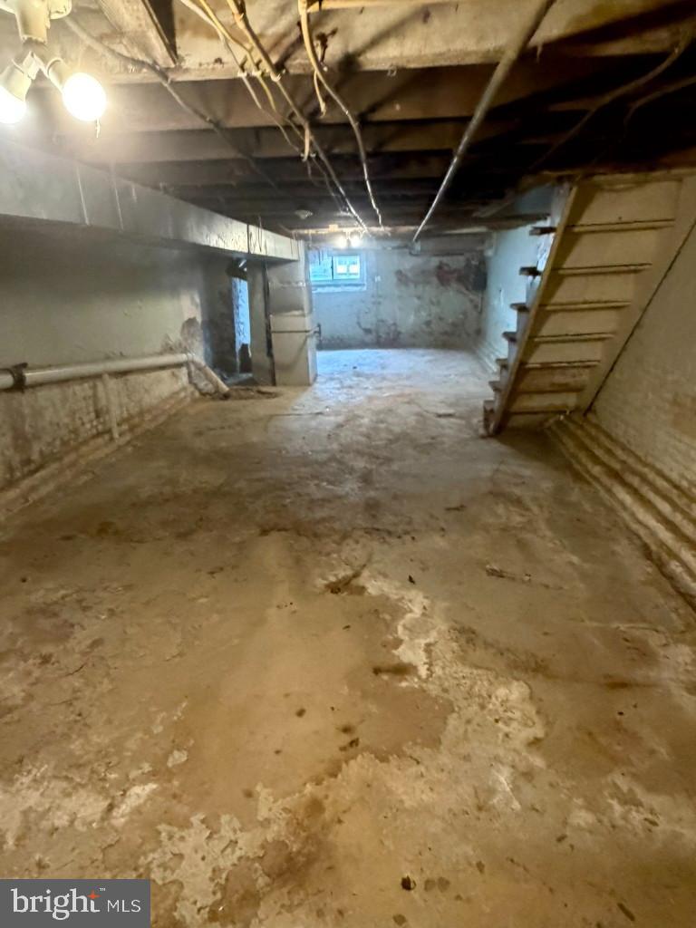 1827 North Milton Avenue Baltimore, MD 21213 - Photo 38 of 49 a view of empty room