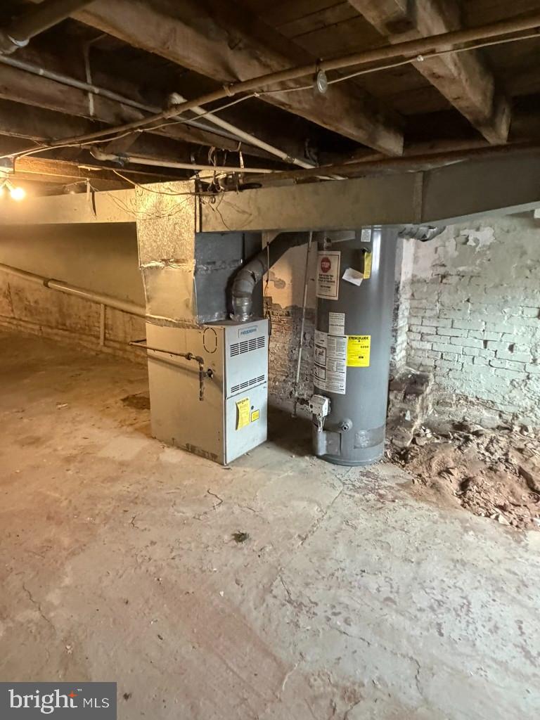 1827 North Milton Avenue Baltimore, MD 21213 - Photo 40 of 49 a view of a storage room