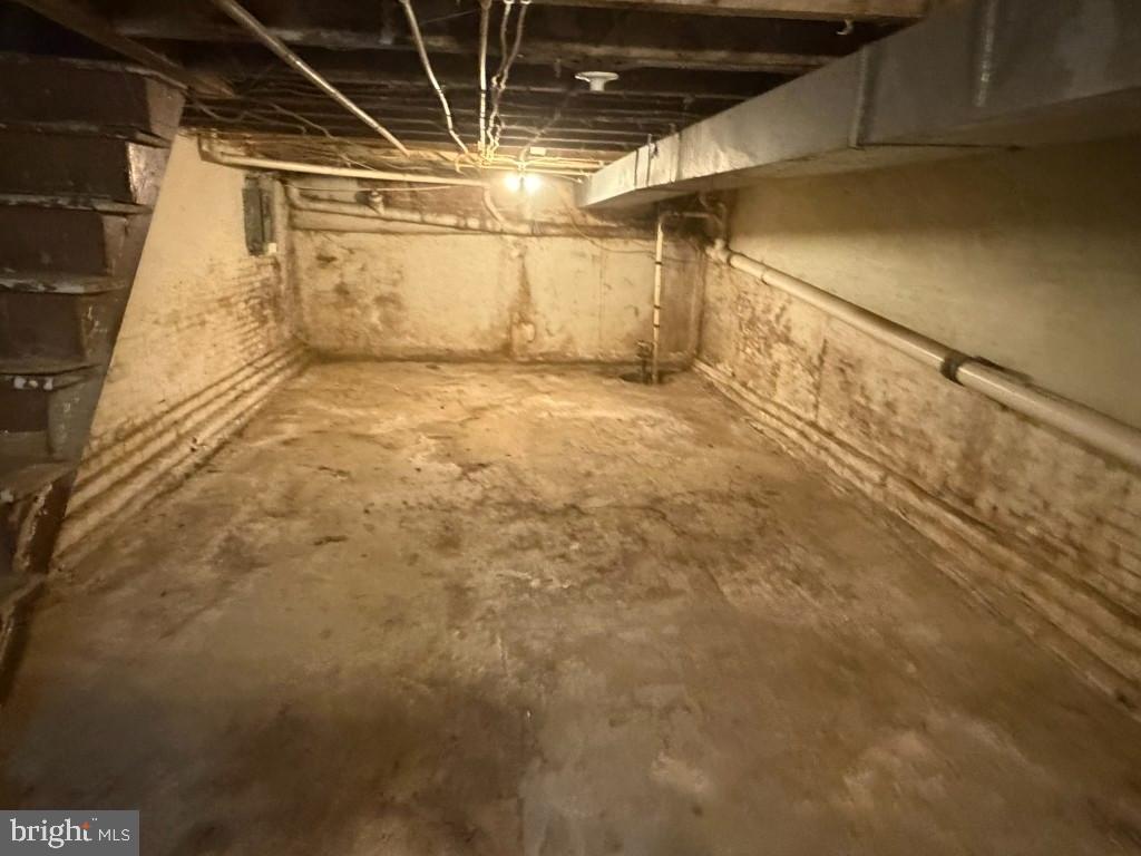 1827 North Milton Avenue Baltimore, MD 21213 - Photo 43 of 49 a view of empty room