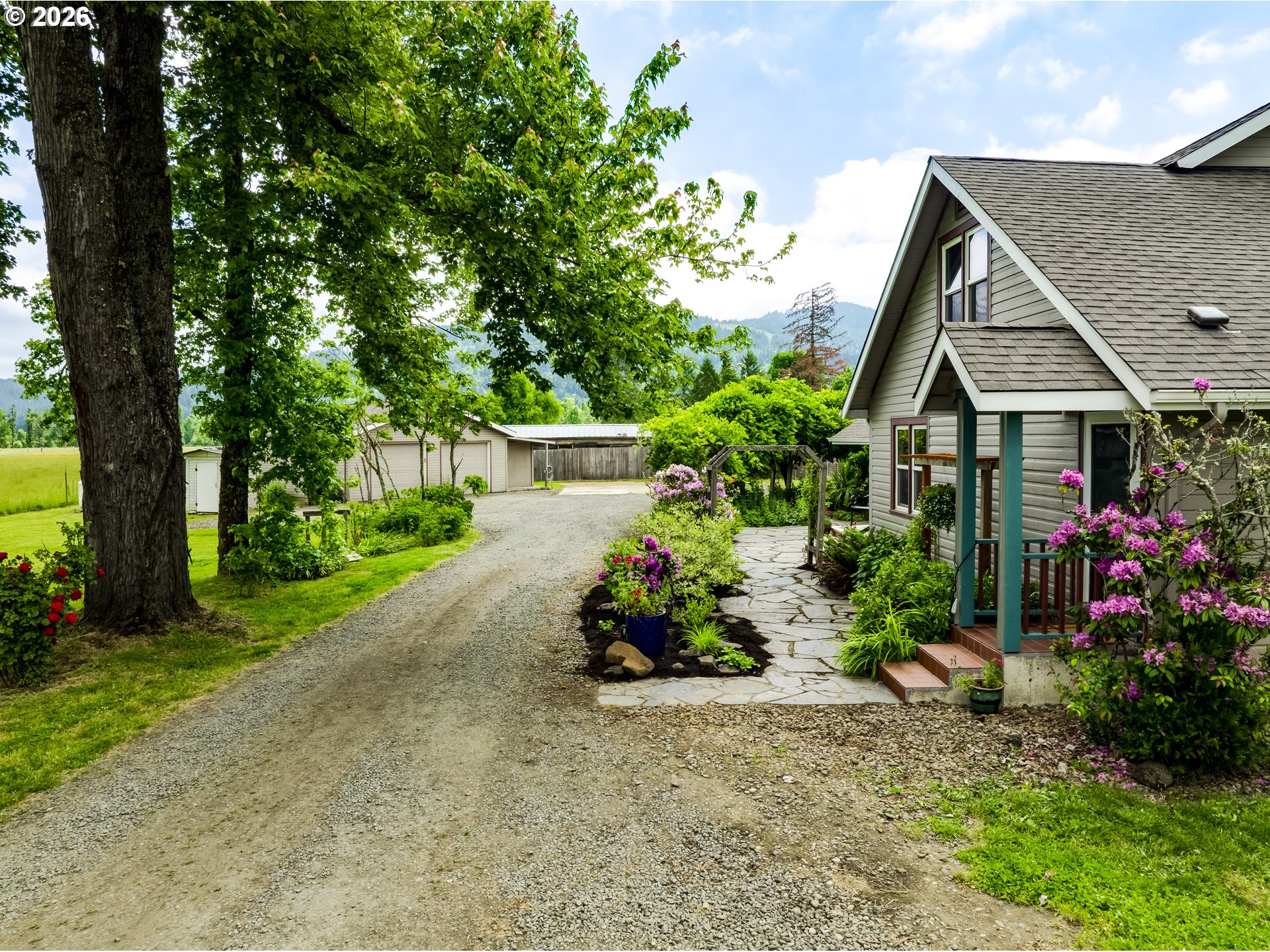 81887 Davisson Road Creswell, OR 97426 - Photo 2 of 43