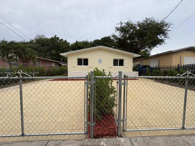 a house view with a outdoor space