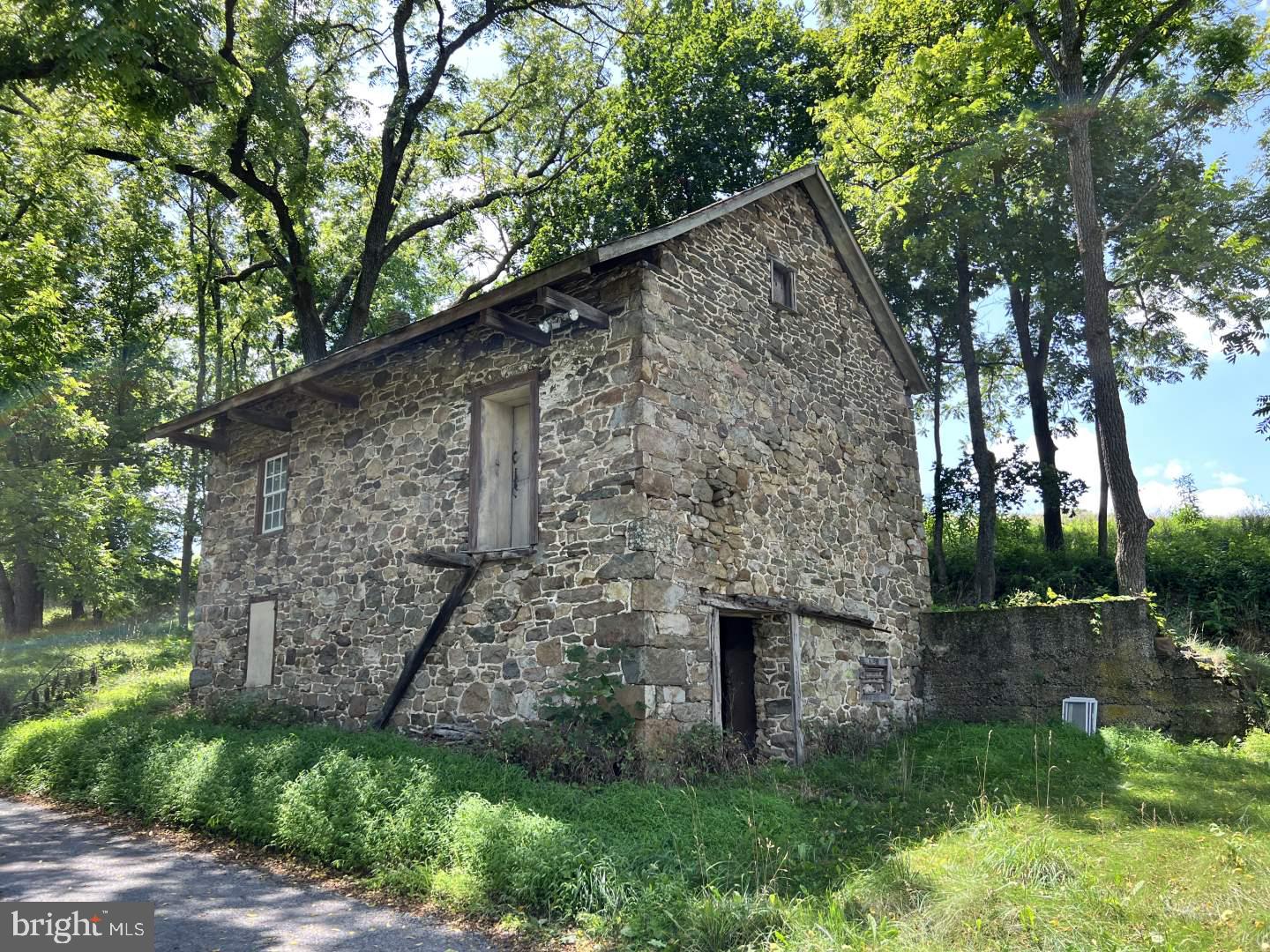 4310 Best Station Road Slatington, PA 18080 - Photo 45 of 130 Gallery Image 45