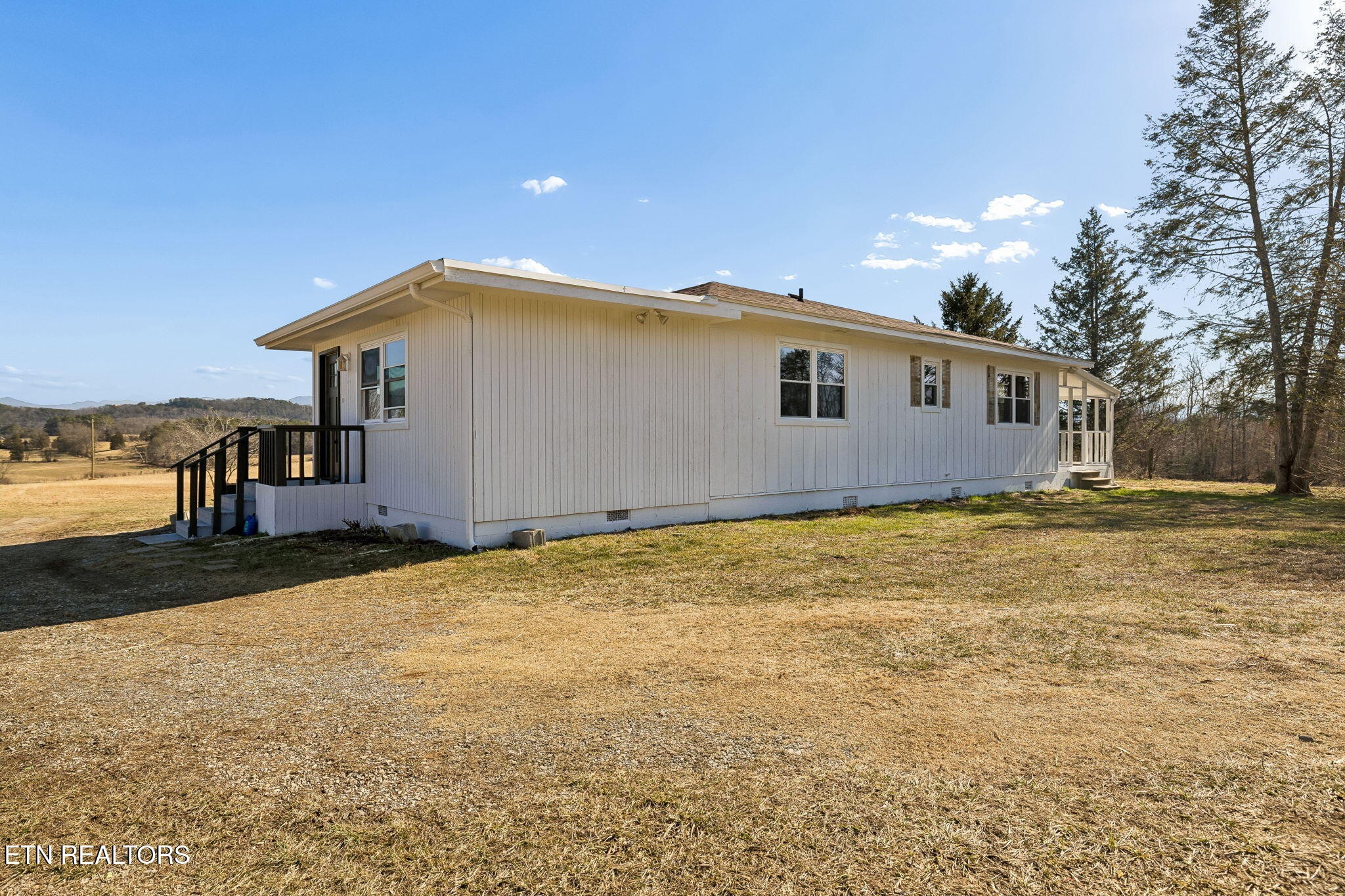 1451 Fairview Road Tellico Plains, TN 37385 - Photo 5 of 54 Gallery Image 5