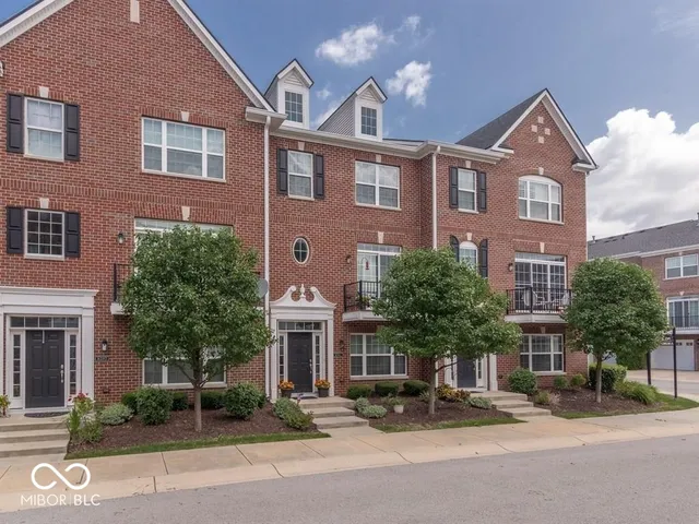 $334,900 | 8261 Dan Allen Drive, Fishers, IN 46038