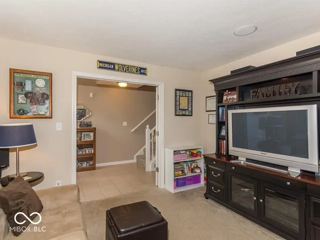 $334,900 | 8261 Dan Allen Drive, Fishers, IN 46038