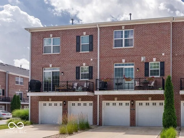 $334,900 | 8261 Dan Allen Drive, Fishers, IN 46038