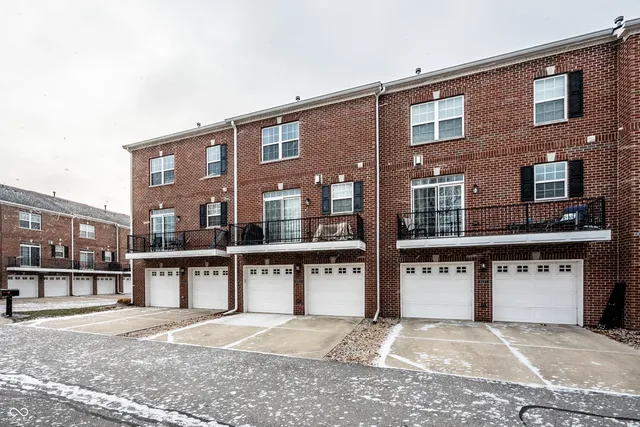 $334,900 | 8261 Dan Allen Drive, Fishers, IN 46038