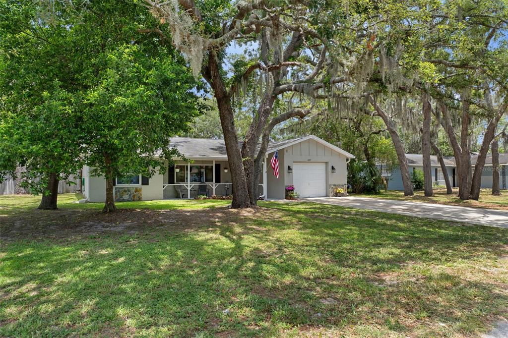 6337 Radford Street Spring Hill, FL 34606 - Photo 2 of 41