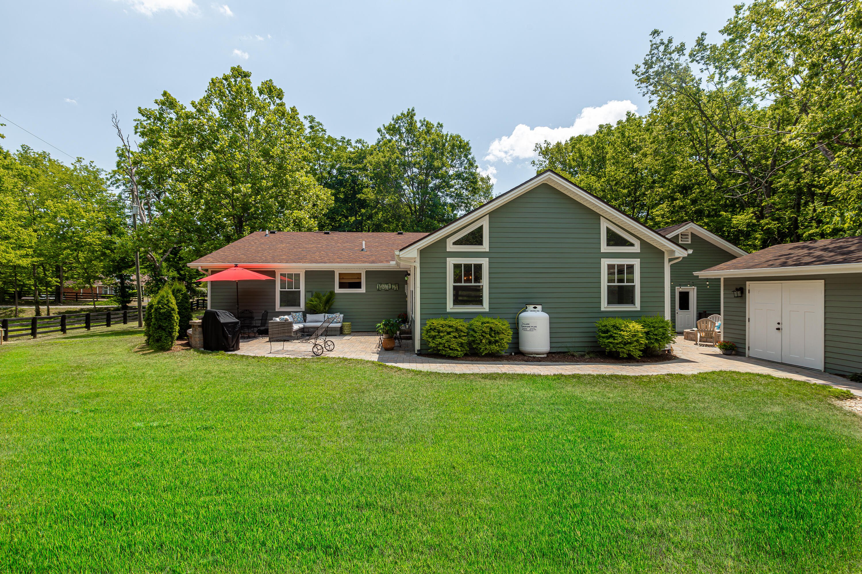 2901 Walnut Hill Road Lexington, KY 40515 - Photo 64 of 75 1-55