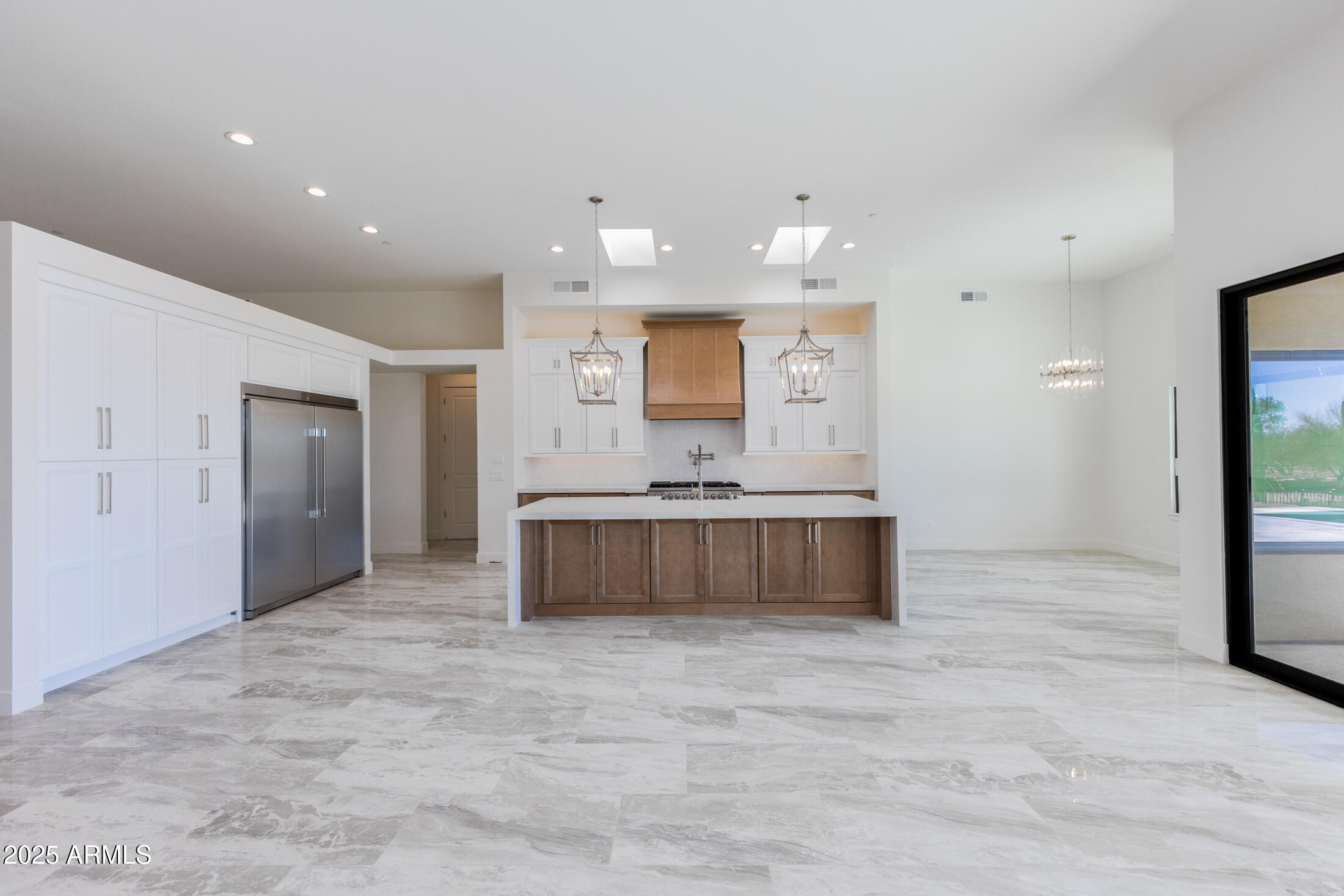 5468 East Dove Valley Road Cave Creek, AZ 85331 - Photo 24 of 78 Great Room/Kitchen