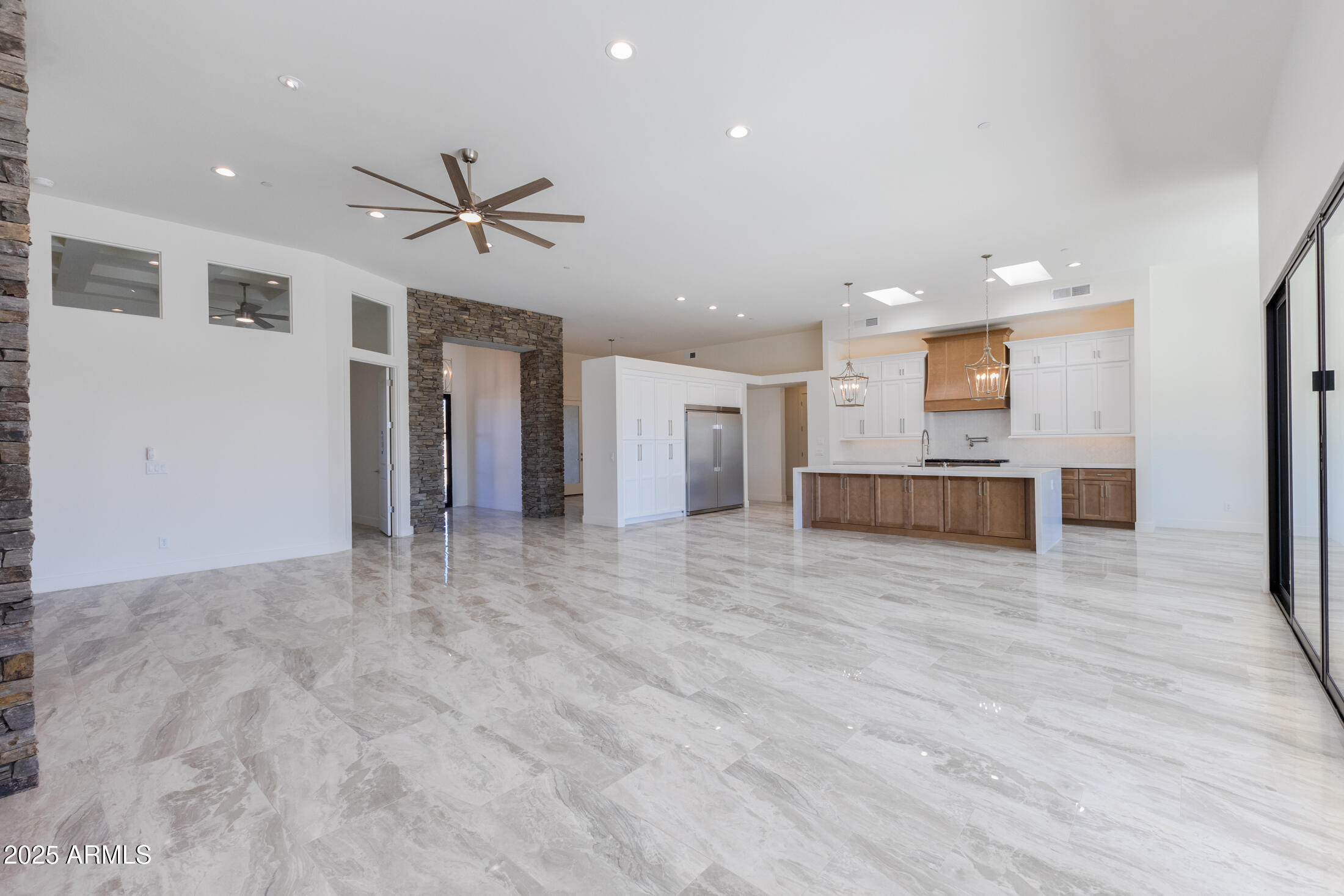 5468 East Dove Valley Road Cave Creek, AZ 85331 - Photo 25 of 78 Great Room/Kitchen