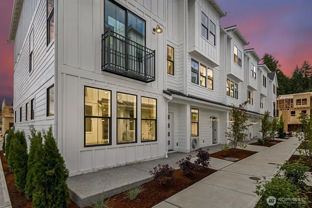 $499,950 | 12088 126th Ave Court East, Unit 71, Puyallup, WA 98374