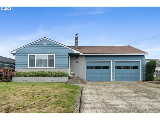 $389,000 | 412 Birch Avenue, Tillamook, OR 97141