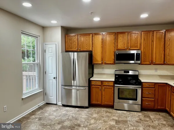 $3,000 | 11101 Little Fox Lane, Germantown, MD 20876