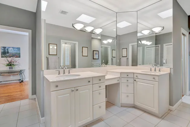 $1,395,000 | 18462 Southeast Old Trail Drive West, Jupiter, FL 33478